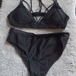 Black Bikini 