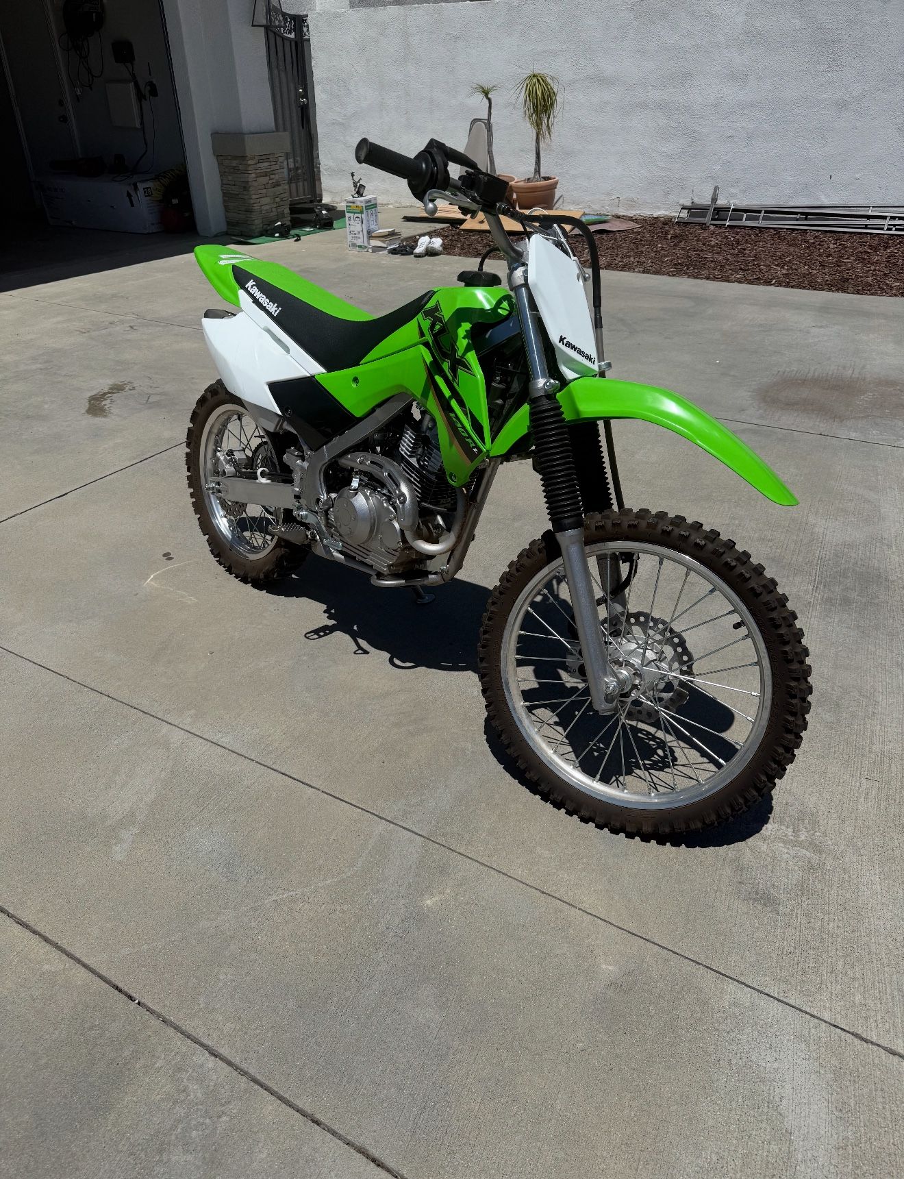 2022 kawasaki KLX140l