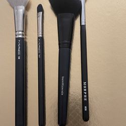 Makeup Brushes 