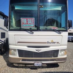 Motor Home 32" 2006