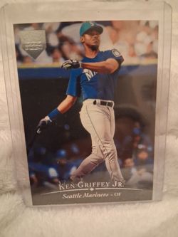 1995 upper deck card 100 kwn Griffey Jr. Asking 20$