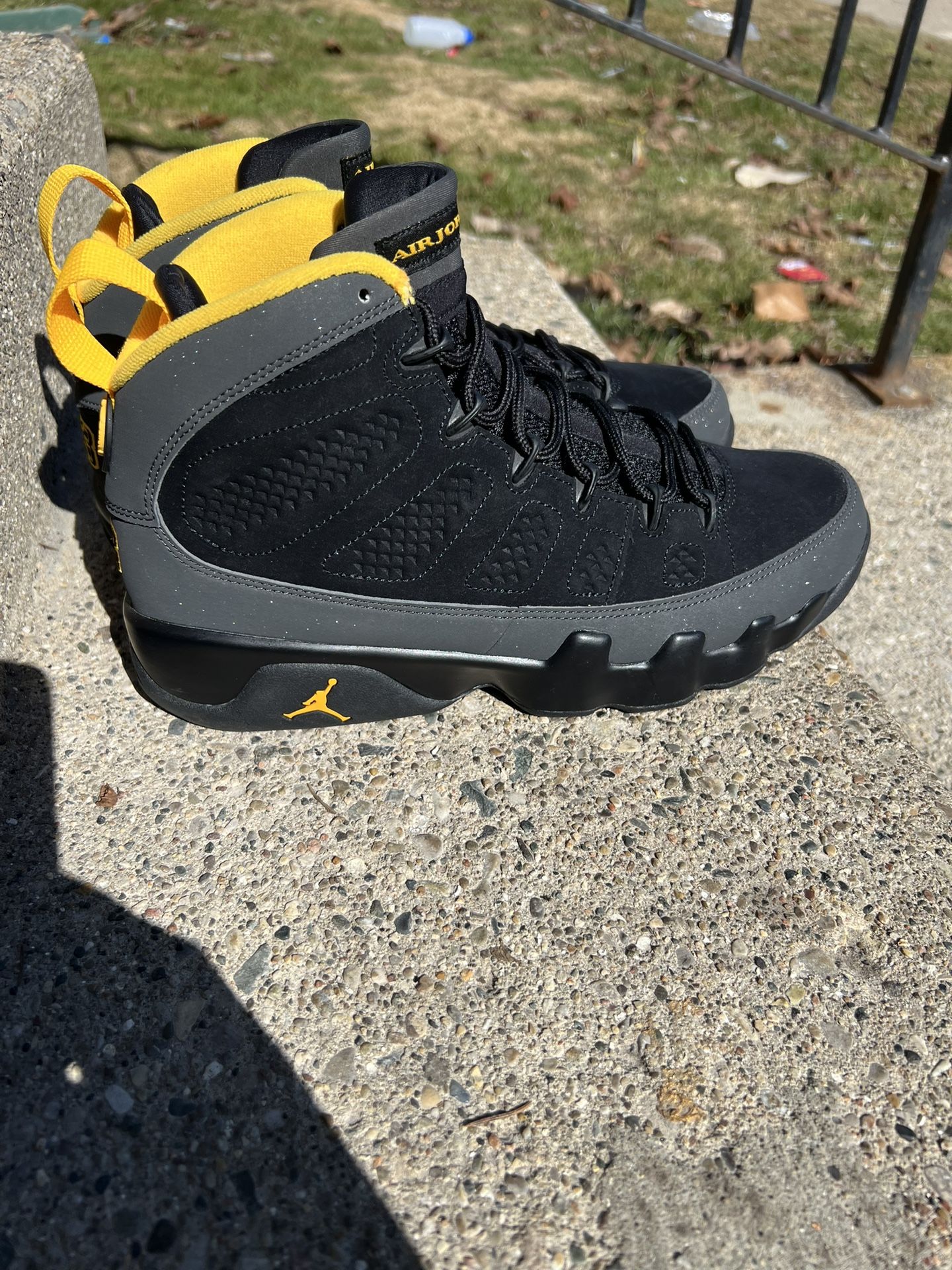 Jordan 9s Univ Gold , Jordan 14 Black Toe