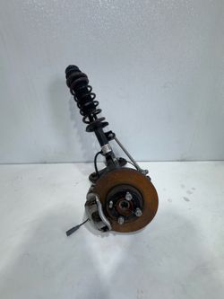 (1065) 20-25 Nissan Versa Left Front Knee Assembly Suspension 2020 2021 2022 2023 2024 2025