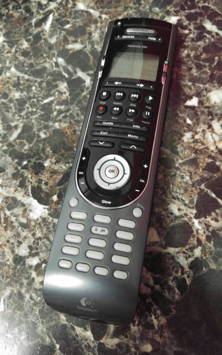 Logitech Harmony 550 Universal Remote Control