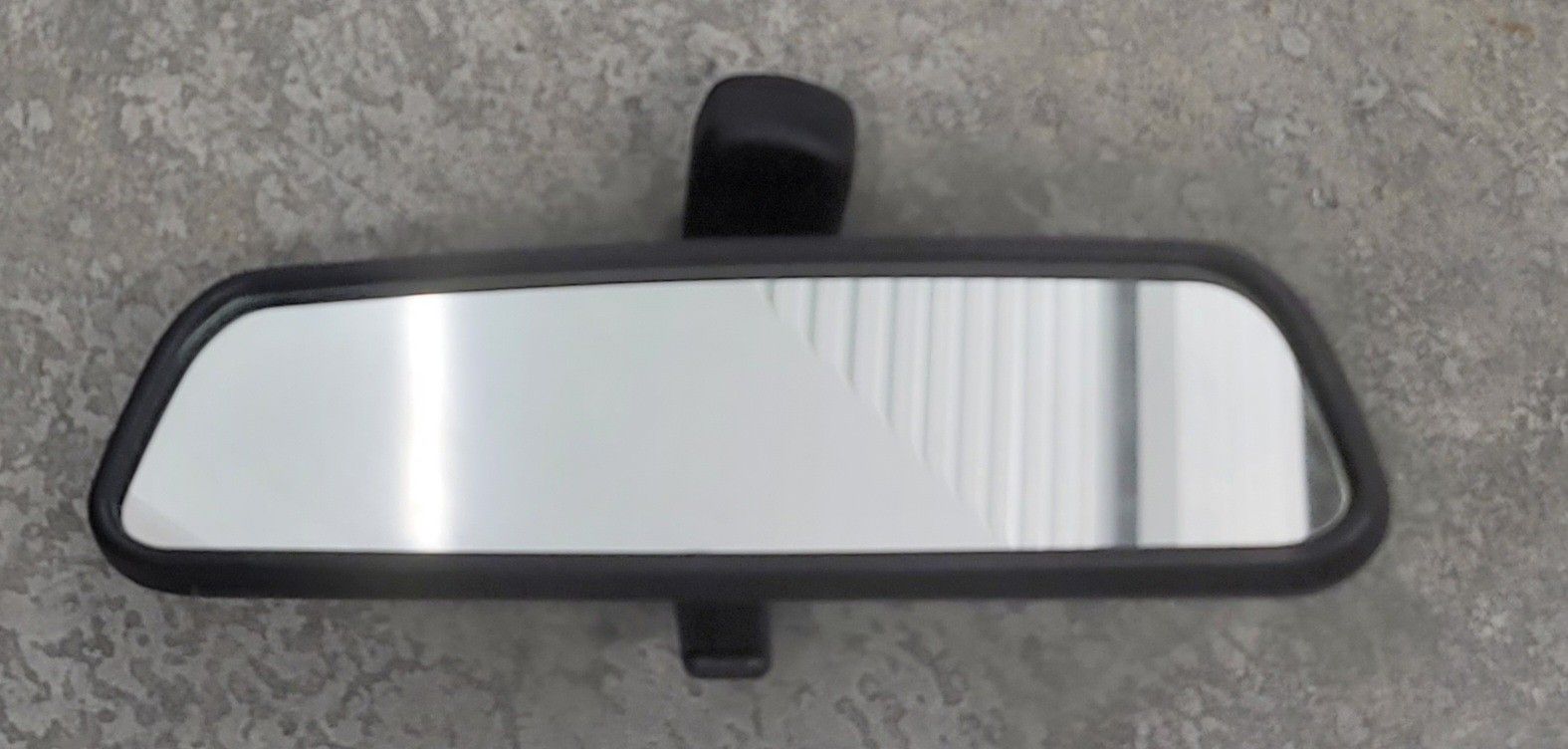 Matt Black
Front Windshield Mirror E36