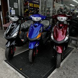 Brand New Razor/ Jog 150cc Gas Scooter 