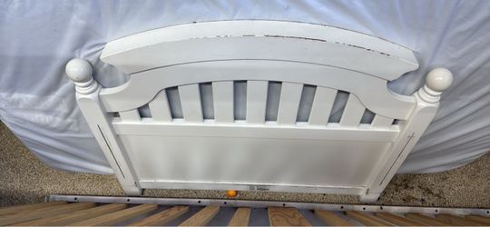 White Wood Bed Headboard with Spindles