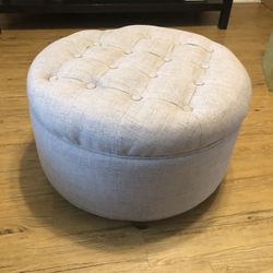 Ottoman In Perfect Condition For Sale