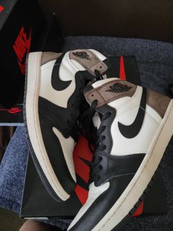 Jordan 1 Mocca size 10 (NO TRADES PRICE IS FIRM)