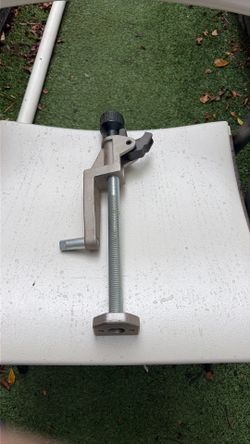 Miter Saw Horizontal Workpiece Hold Down Safety Clamp