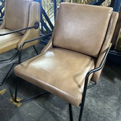 5 Each Lounge Chairs And 1 Each Round Table Commercial Quality