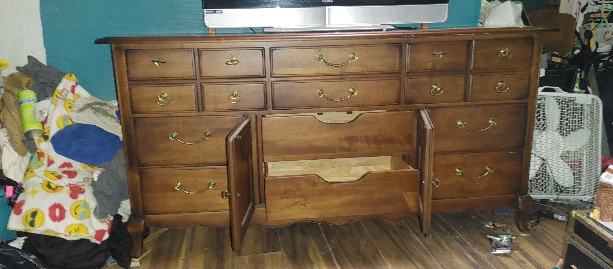 Real Wood Dresser With 9 Drawers