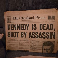 (15) Vintage Newspapers, The Plain Dealer 1963 