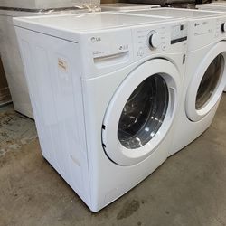 Used Like New LG Front Loading Washer And Stackable Gas Dryer Set 