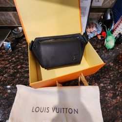 Louis Vuitton Takeoff Sling Body Bag 