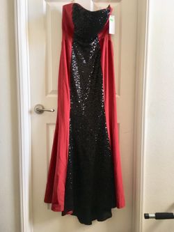 Burgundy And Black Sweetheart Ball gown, size 8 never worn