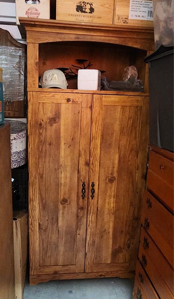 Computer Hutch
