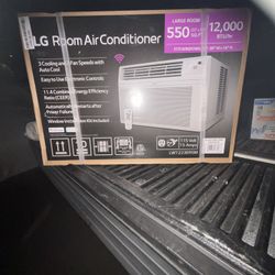 12,000 BTU 115V Window Air Conditioner Cools 550 sq. ft. with Wi-Fi, Remote, Dehumidifier and in White