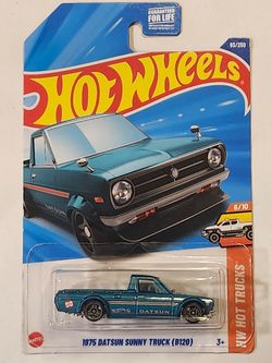 HOT WHEELS . HOT TRUCKS . 1975 DATSUN SUNNY TRUCK (B120) MINI TRUCK .