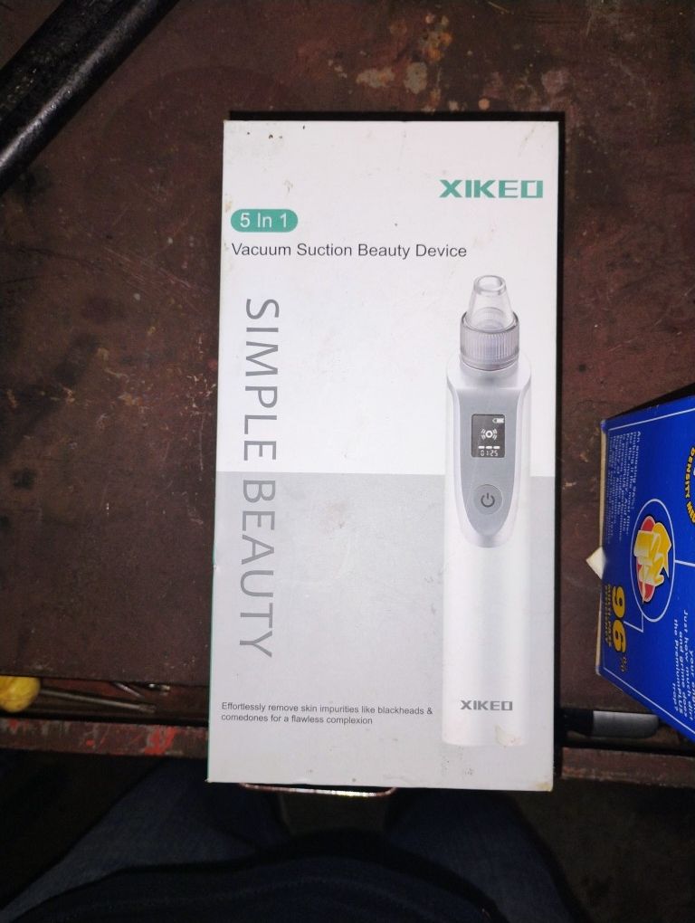 Brand New Xikeo Vacuum Suction Beauty Device