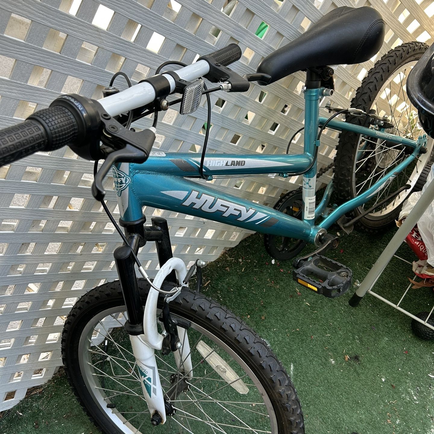 Huffy Highland mountain bike 20 for Sale in Los Angeles CA OfferUp