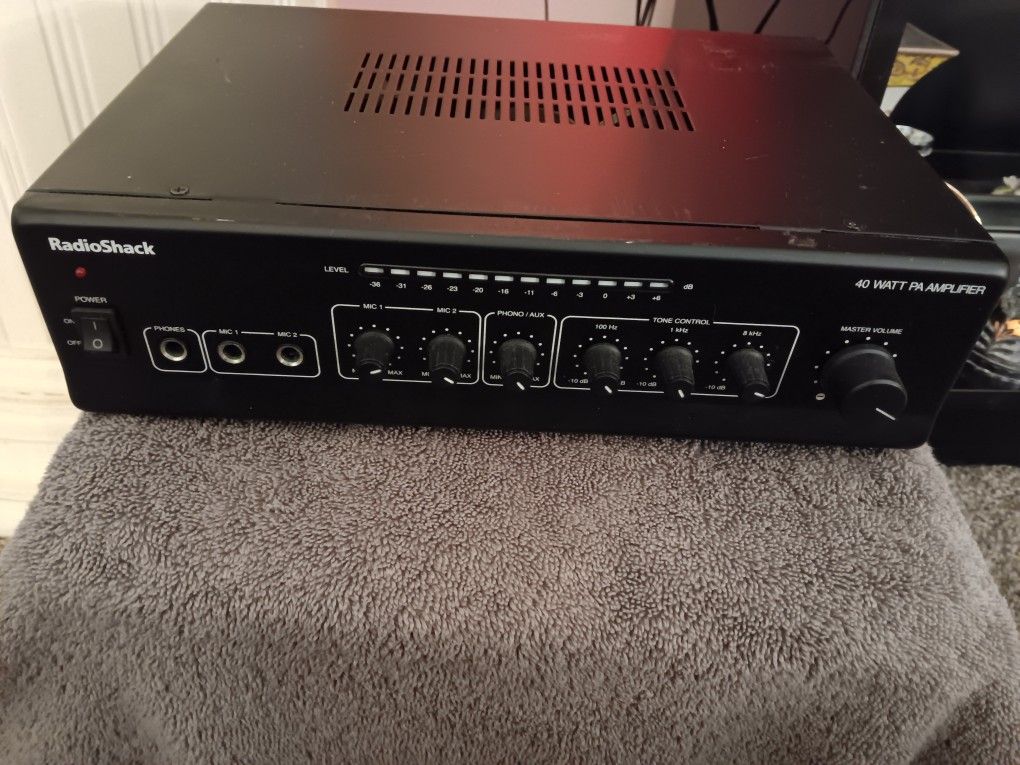 RadioShack Amplifier 