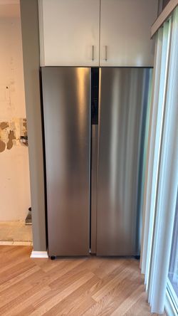Refrigerator Freezer Combo