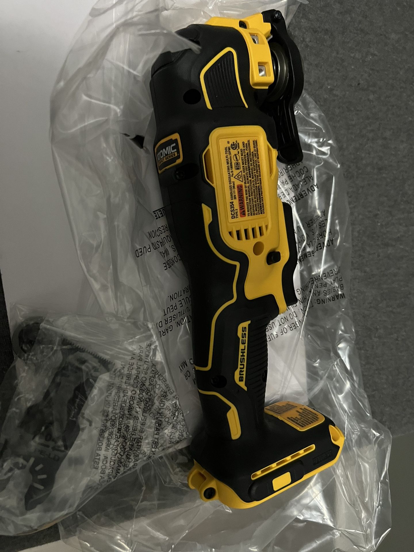 Brand New DEWALT DCS352 Type II 20V MAX Oscillating Multi-Tool
