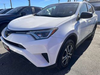 2018 TOYOTA RAV 4 LE 
