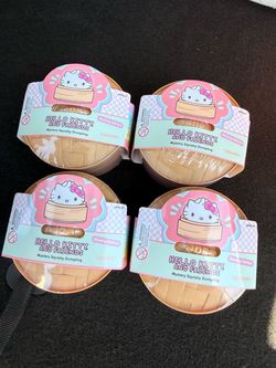 Help Kitty and friends mystery squishy dumplings