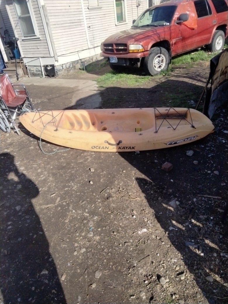FRENZY KAYAK!!!!