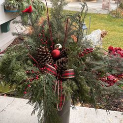 Holiday Christmas Garland Planter