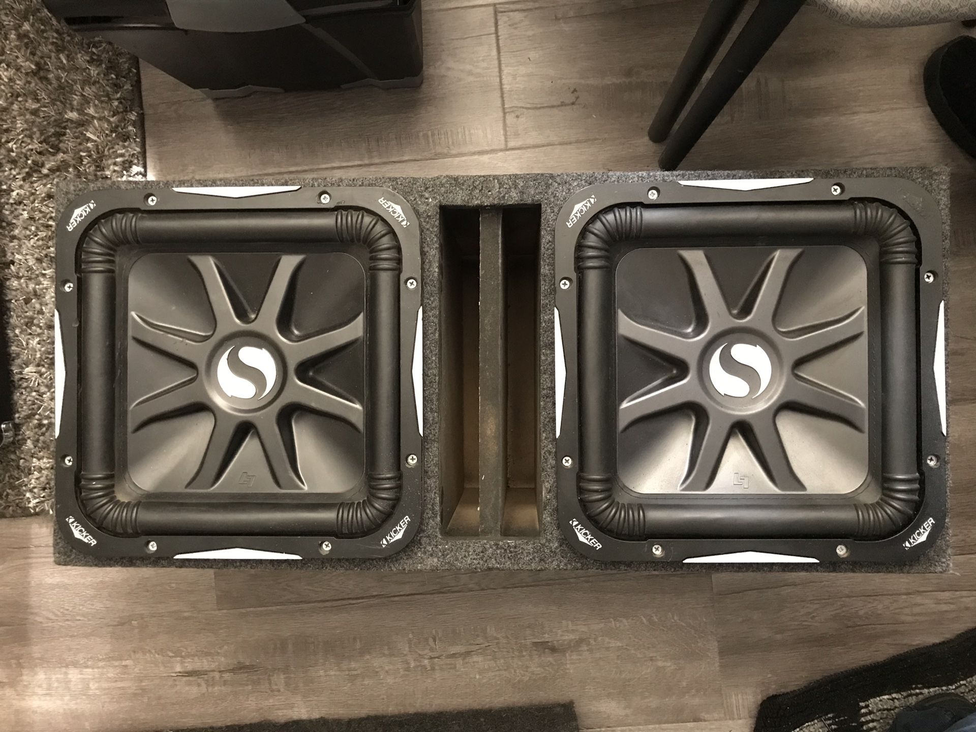 TRADE = Kicker 12 L7 subs in ported enclosure for Sale in Riverbank, CA