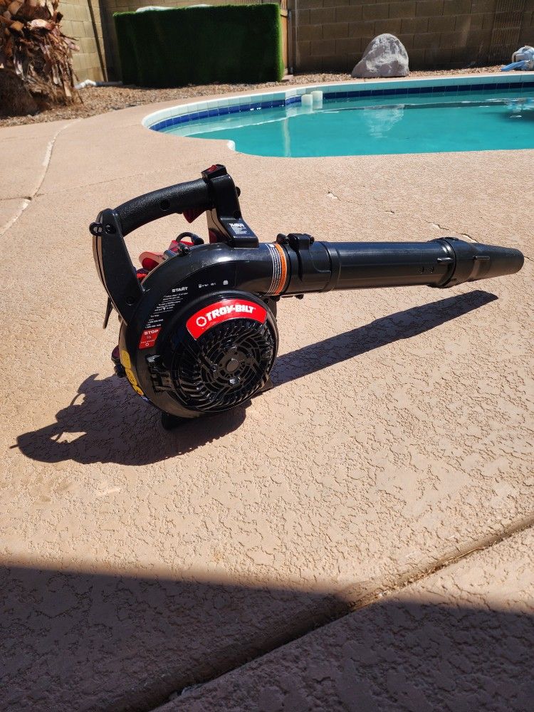 Troy-Bilt Leaf Blower