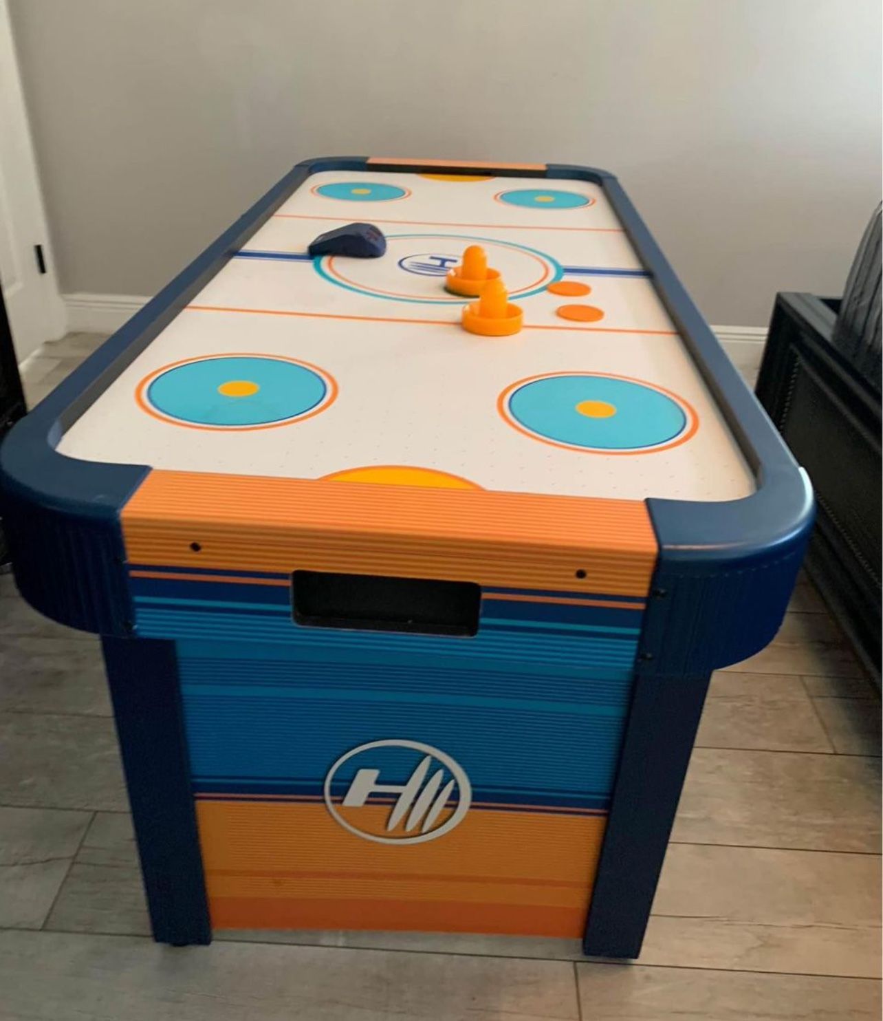 Air hockey Table