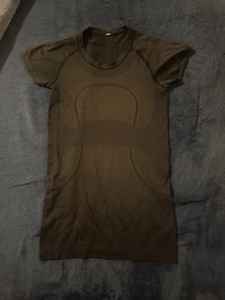 Lululemon Black Short Sleeve Athletic Top