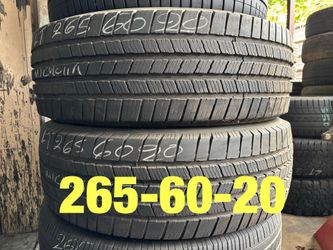 2 used tires LT265/60/20 Michelin (A+)