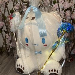 Cinnamon Roll Big Plush 