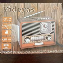 Portable Retro Radio