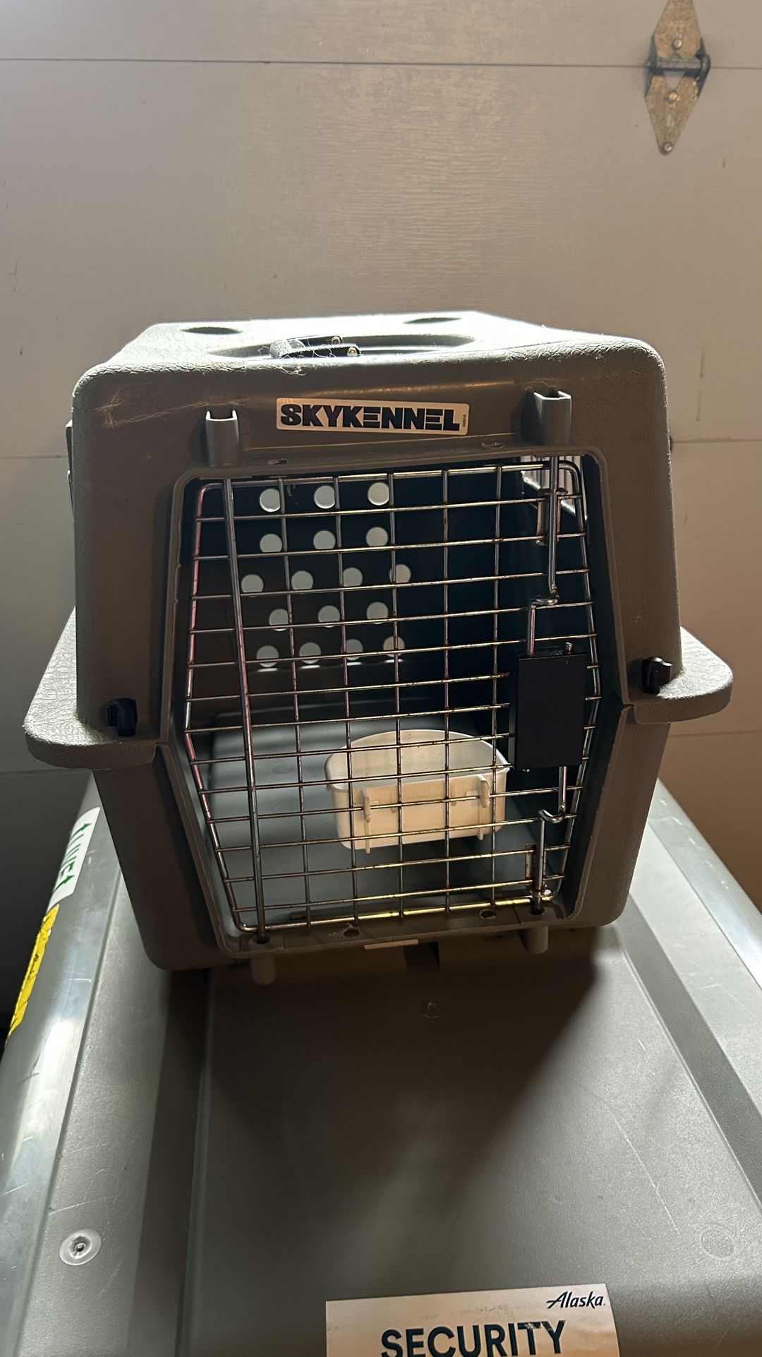 Cat/Small Dog Travel Kennel