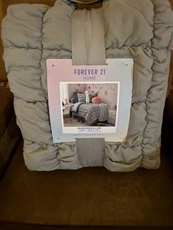 New Forever 21 bed set