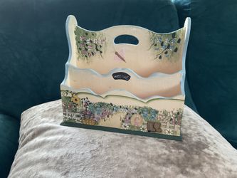 Wooden letter holder