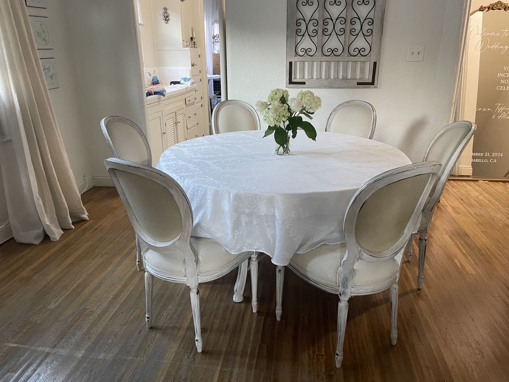Dining Table And 6 Chairs