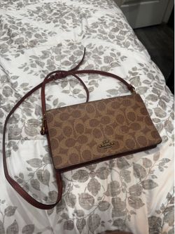 COACH Cross Body Wallet Bag