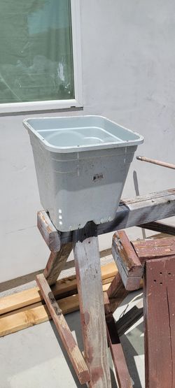 Potting Potts 7gal-1gal Over 700 Availabdle, 90% Discount!!