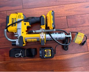 Dewalt Grease Gun kit