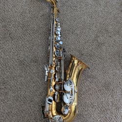 Selmer Bundy II Brass alto saxophone