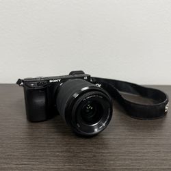 Sony a6400 With Lens