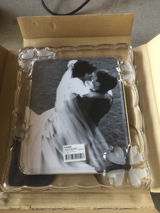 New in box Mikasa Love’s Whisper picture frame 8x10