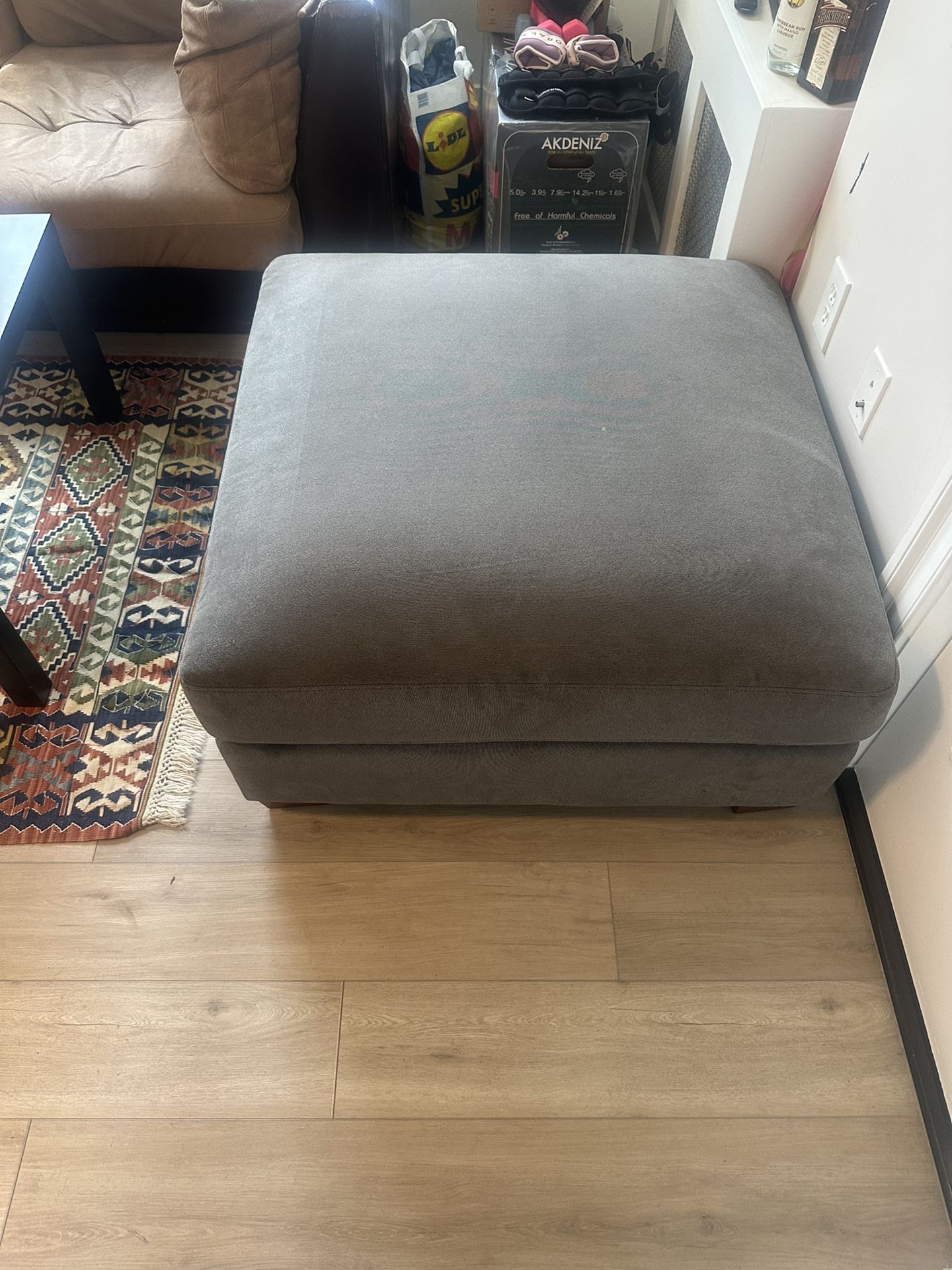 Ottoman-Polyurethane Foam (Very Comfy)